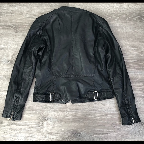 Massimo Dutti Black Leather Jacket - Picture 2 of 5